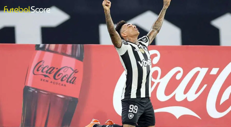 Botafogo supera expulsão, derrota Universidad de Chile e avança às oitavas da Libertadores